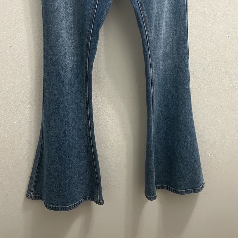 NWT A LOVES A HIGH RISE EXTREME FLARE JEANS - Picture 4 of 6